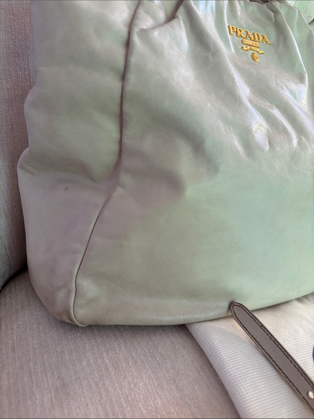 Prada Cream Leather Shoulder Bag with Gold Hardware - Picture 4 of 12